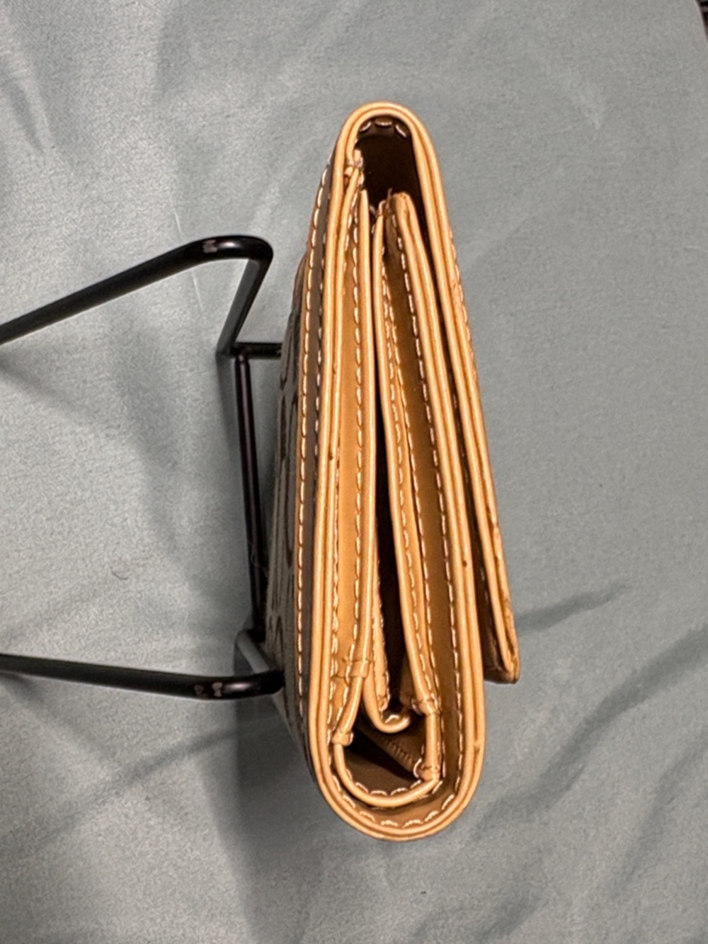 Coach Soho Signature Canvas Buckle Trifold Wallet | Khaki & Tan Leather - Picture 7 of 9